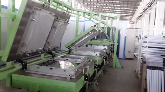 Volledige Pneumatische Ijskastproductielijn/de Koelingsmachine van de Kabinetsdeur